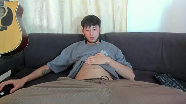 Snapshot of Henrikk_senn chatting on 11, 9, 2025 Henrikk senn online show from 11, 9, 2025
