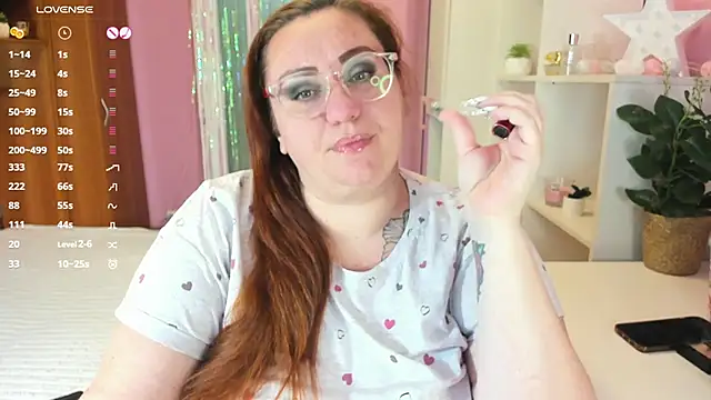 Snapshot of lovely_adelle chatting on 4, 12, 2024 lovely adelle online show from 4, 12, 2024