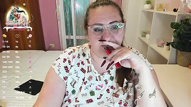 Snapshot of lovely_adelle chatting on 26, 12, 2024 lovely adelle online show from 26, 12, 2024