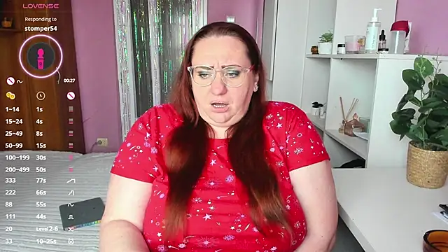 Snapshot of lovely_adelle chatting on 5, 2, 2025 lovely adelle online show from 5, 2, 2025