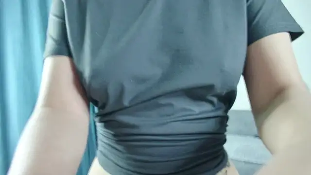 Snapshot of RileyMee chatting on 28, 12, 2024 RileyMee online show from 28, 12, 2024