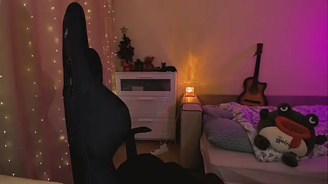 Diana Flower online show from 9, 2, 2025