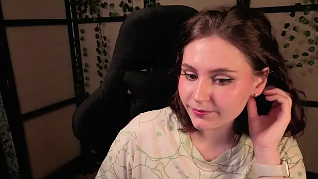 Snapshot of Diana_Flower chatting on 8, 4, 2026 Diana Flower online show from 8, 4, 2026