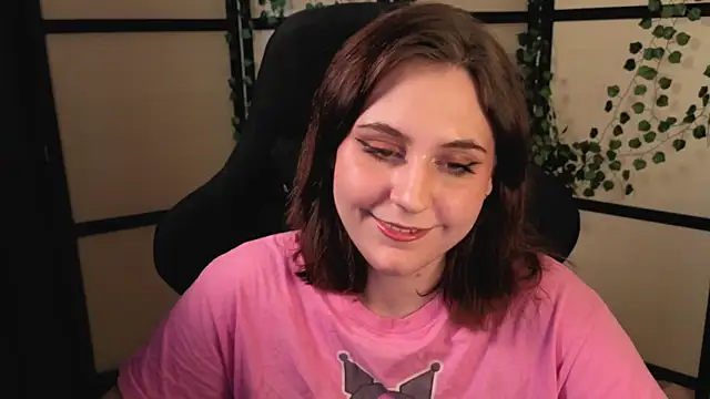 Snapshot of Diana_Flower chatting on 22, 4, 2026 Diana Flower online show from 22, 4, 2026