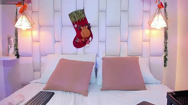 AslyGomez online show from 20, 12, 2024