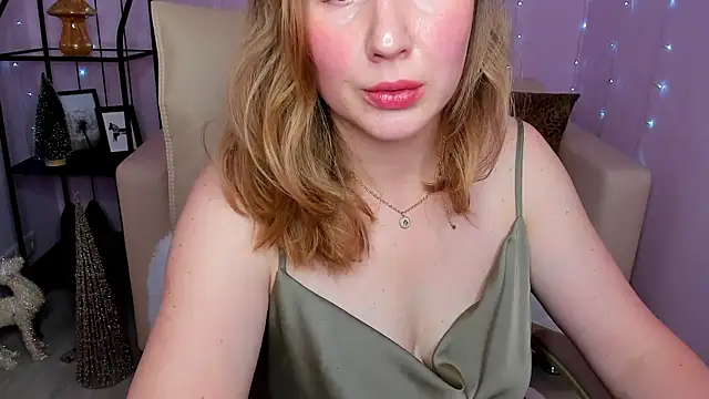 Snapshot of Helens_love chatting on 15, 12, 2024 Helens love online show from 15, 12, 2024