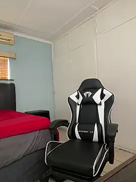 Snapshot of Candy_Love_18 chatting on 9, 9, 2025 Candy Love 18 online show from 9, 9, 2025