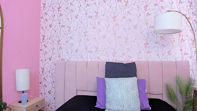 amber-hill online show from 27, 10, 2025