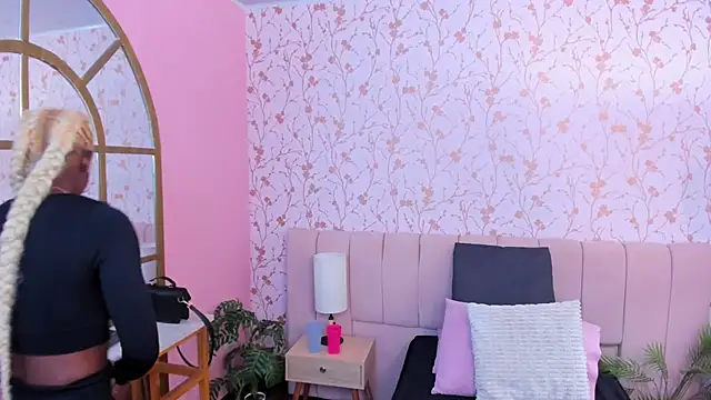 amber-hill online show from 28, 11, 2025