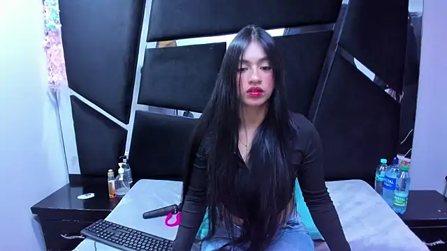 Snapshot of Mariana_Prin chatting on 8, 6, 2026 Mariana Prin online show from 8, 6, 2026