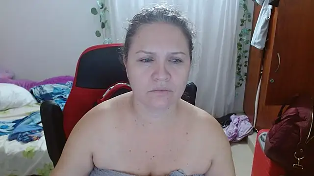 helenca43 online show from 5, 12, 2025