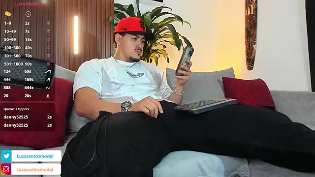 Snapshot of lucasanto_ chatting on 6, 7, 2026 lucasanto online show from 6, 7, 2026