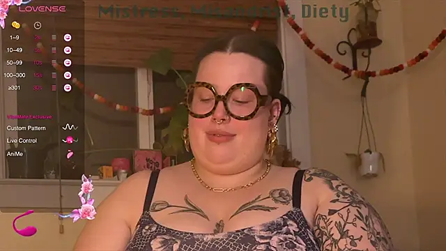 Snapshot of MissBika chatting on 25, 12, 2024 MissBika online show from 25, 12, 2024