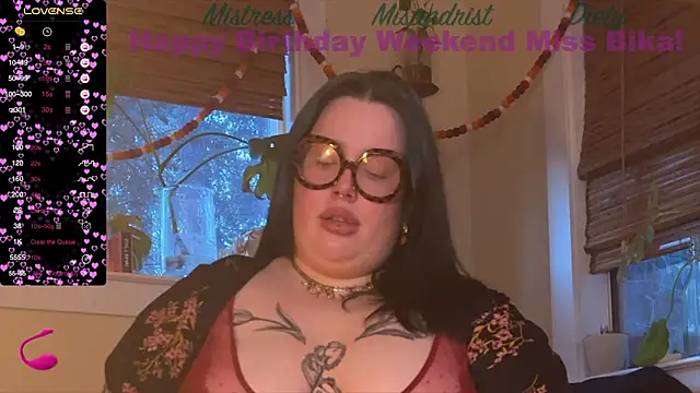 Snapshot of MissBika chatting on 13, 1, 2025 MissBika online show from 13, 1, 2025