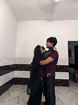 Snapshot of riya190 chatting on 7, 10, 2025 riya190 online show from 7, 10, 2025