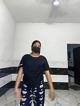 Snapshot of riya190 chatting on 11, 10, 2025 riya190 online show from 11, 10, 2025