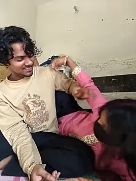 Snapshot of riya190 chatting on 7, 11, 2025 riya190 online show from 7, 11, 2025