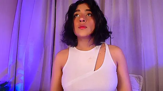 Snapshot of EviePhoenix chatting on 17, 12, 2024 EviePhoenix online show from 17, 12, 2024