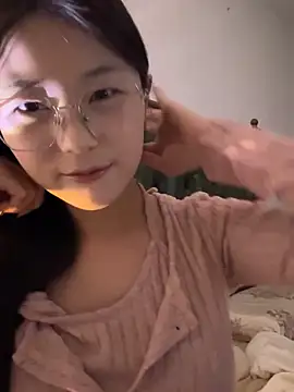 Snapshot of Sweet-Angel999 chatting on 18, 4, 2026 Sweet-Angel999 online show from 18, 4, 2026