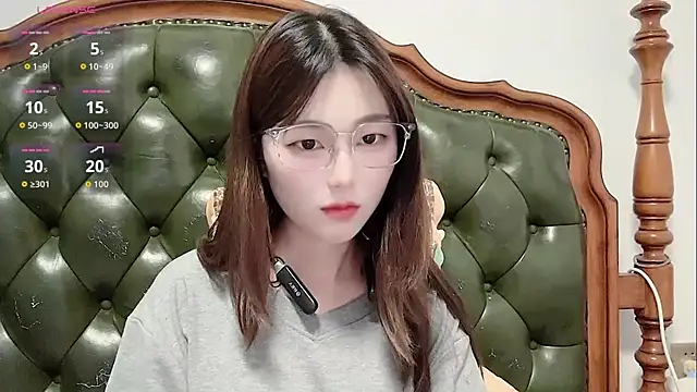 Sweet-Angel999 online show from 30, 6, 2026