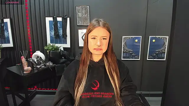 Snapshot of Lily_Moonlight chatting on 9, 1, 2025 Lily Moonlight online show from 9, 1, 2025