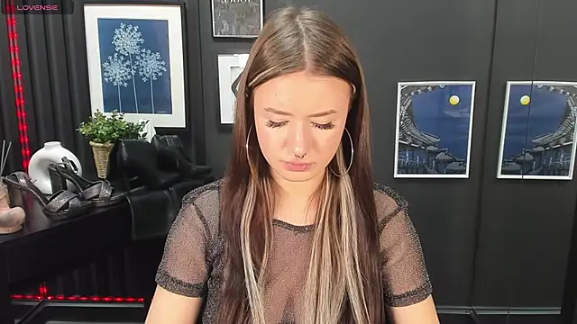 Snapshot of Lily_Moonlight chatting on 9, 1, 2025 Lily Moonlight online show from 9, 1, 2025