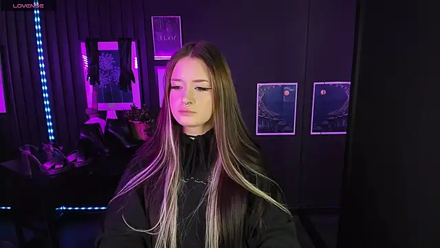 Snapshot of Lily_Moonlight chatting on 10, 2, 2025 Lily Moonlight online show from 10, 2, 2025