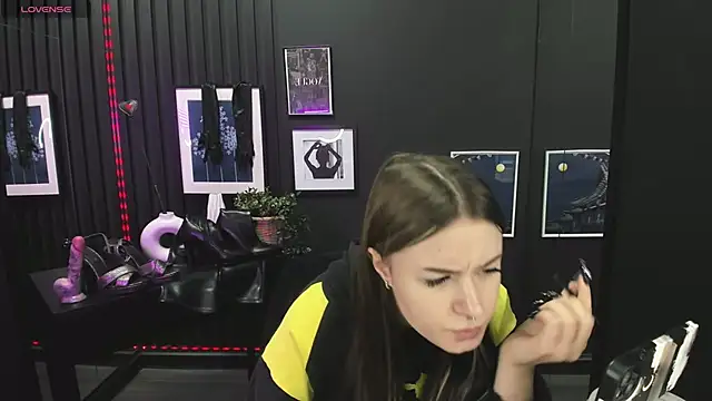 Snapshot of Lily_Moonlight chatting on 16, 2, 2025 Lily Moonlight online show from 16, 2, 2025