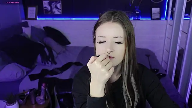 Snapshot of Lily_Moonlight chatting on 21, 3, 2025 Lily Moonlight online show from 21, 3, 2025