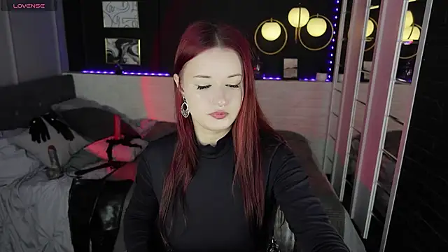 Snapshot of Lily_Moonlight chatting on 1, 10, 2025 Lily Moonlight online show from 1, 10, 2025