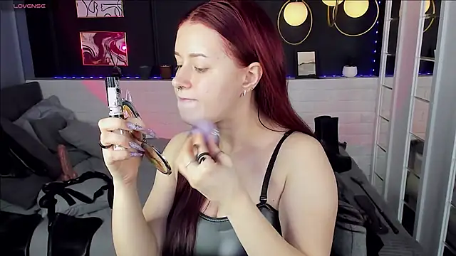 Snapshot of Lily_Moonlight chatting on 7, 11, 2025 Lily Moonlight online show from 7, 11, 2025