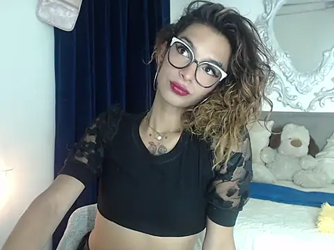 Snapshot of Dy_Hanna chatting on 21, 4, 2026 Dy Hanna online show from 21, 4, 2026