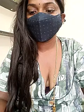 Snapshot of Renuma chatting on 13, 2, 2025 Renuma online show from 13, 2, 2025