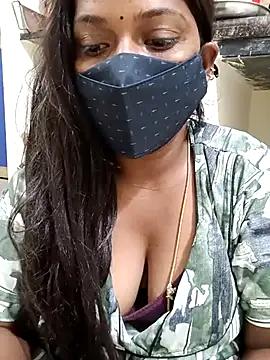 Snapshot of Renuma chatting on 14, 2, 2025 Renuma online show from 14, 2, 2025