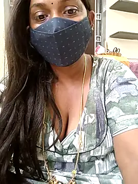 Snapshot of Renuma chatting on 14, 2, 2025 Renuma online show from 14, 2, 2025