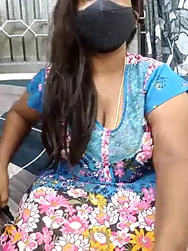 Snapshot of Renuma chatting on 18, 2, 2025 Renuma online show from 18, 2, 2025