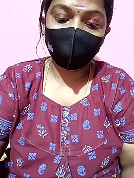 Snapshot of Renuma chatting on 25, 9, 2025 Renuma online show from 25, 9, 2025