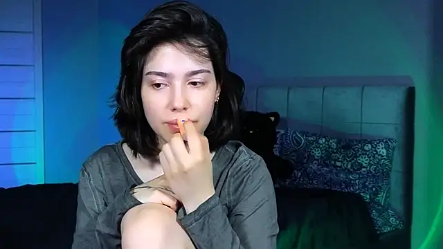 Stacy Gonzales  online show from 19, 4, 2026