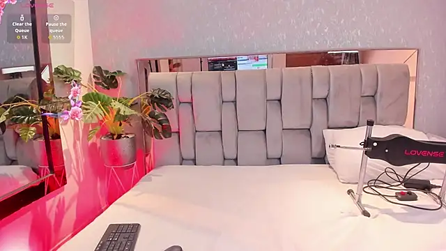 Snapshot of RoseTaylor__ chatting on 18, 1, 2026 RoseTaylor online show from 18, 1, 2026