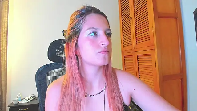 Snapshot of GiaRoussel chatting on 11, 7, 2026 GiaRoussel online show from 11, 7, 2026
