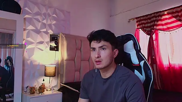 santyago taylor online show from 1, 1, 2025