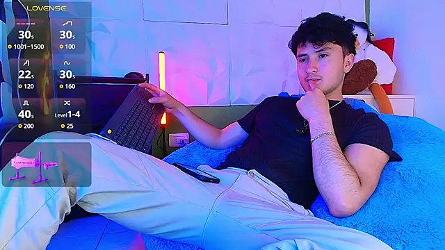 santyago taylor online show from 25, 9, 2025