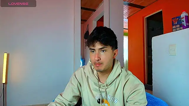 Snapshot of santyago_taylor chatting on 12, 1, 2026 santyago taylor online show from 12, 1, 2026