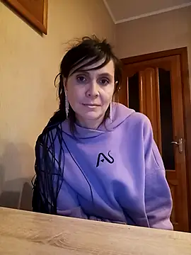 Francenia lolis online show from 5, 2, 2026