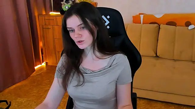 Snapshot of Lora_Cain chatting on 7, 12, 2024 Lora Cain online show from 7, 12, 2024