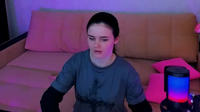 Snapshot of Lora_Cain chatting on 15, 3, 2025 Lora Cain online show from 15, 3, 2025