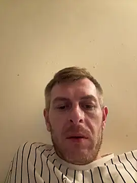 Snapshot of adrian90bi11 chatting on 28, 3, 2026 adrian90bi11 online show from 28, 3, 2026