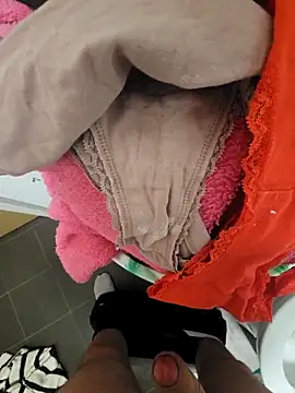 Snapshot of eric69_69 chatting on 4, 3, 2025 eric69 69 online show from 4, 3, 2025