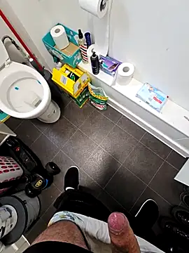 Snapshot of eric69_69 chatting on 3, 10, 2025 eric69 69 online show from 3, 10, 2025