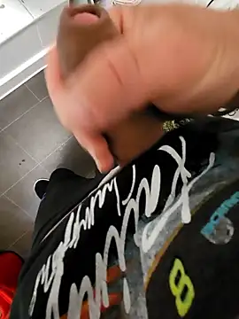 Snapshot of eric69_69 chatting on 19, 10, 2025 eric69 69 online show from 19, 10, 2025